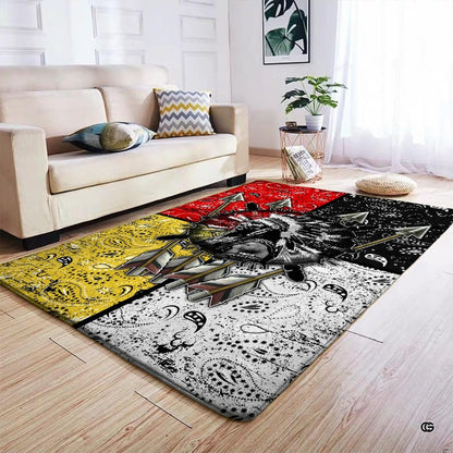 Infographic showing the non-skid dot backing and edge stitching of the warrior chief rug - thumbnail image 4 of 7